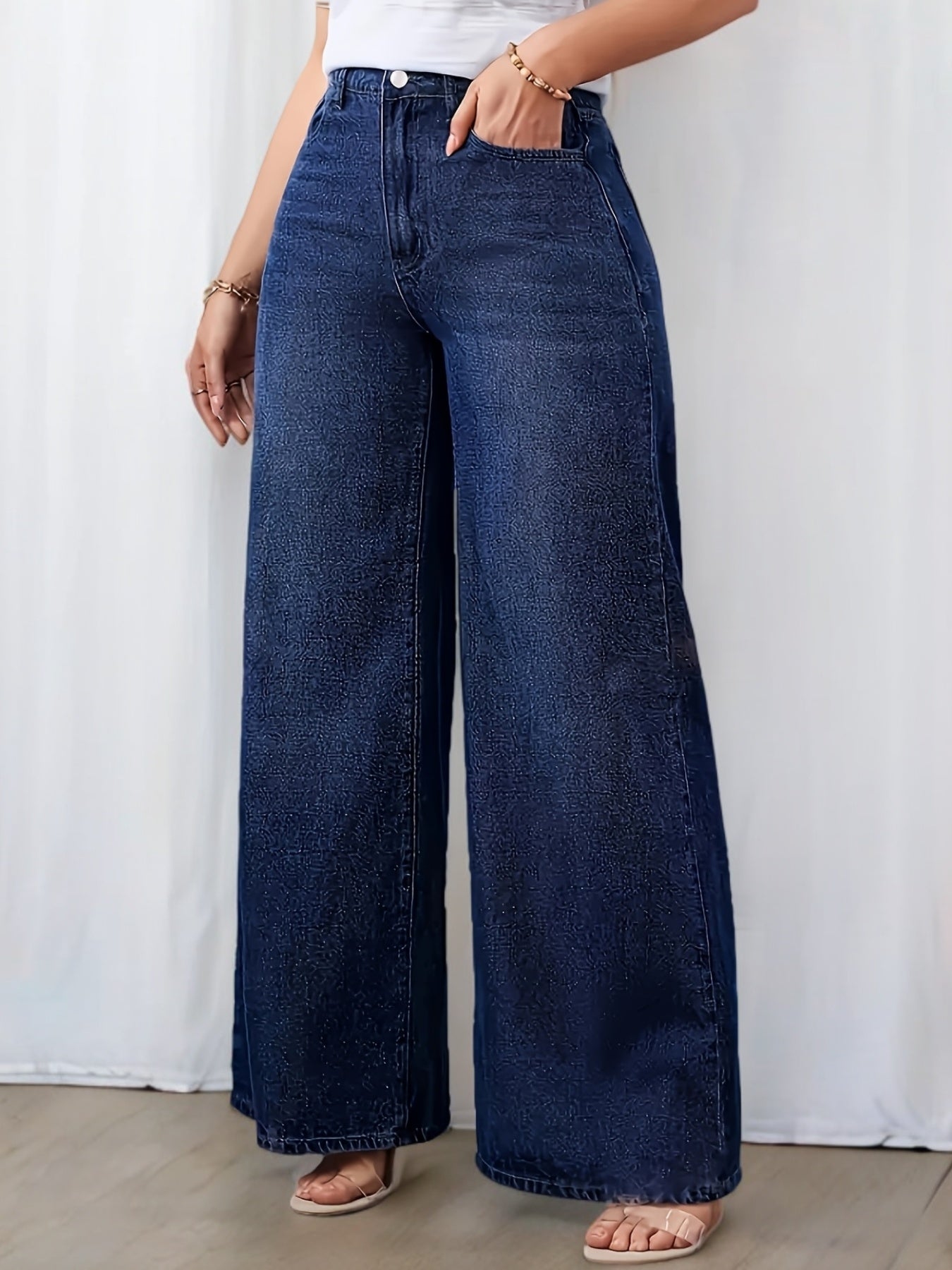 Women's Plus Size High-Waisted Wide Leg Jeans, Casual Denim Pants with Medium Stretch, Solid Color Washed Fabric, All-Season Comfort, Plus Size Jeans